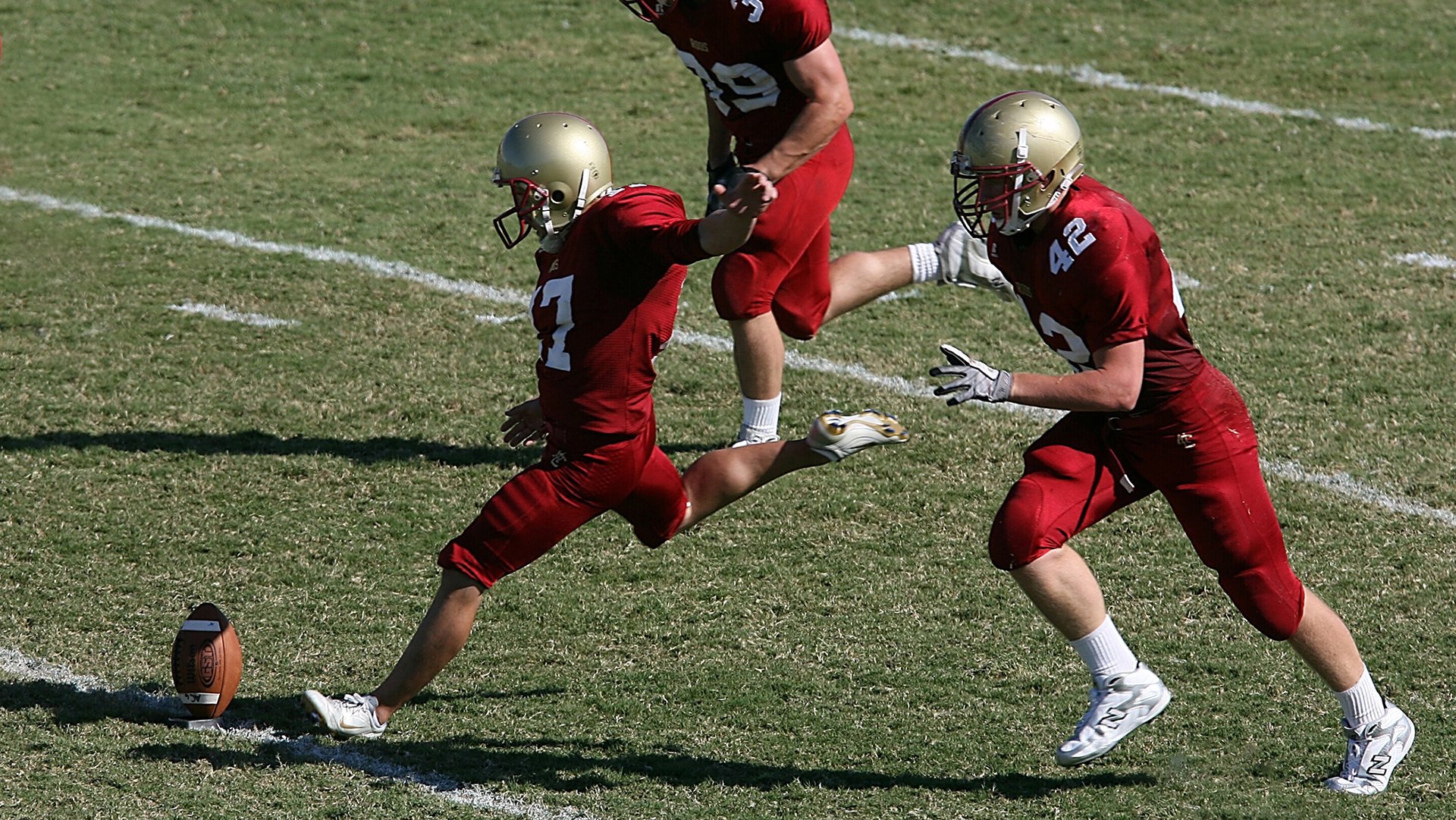 掘金教练组分析中国高中篮球录像,推动国际交流,篮球掘金队